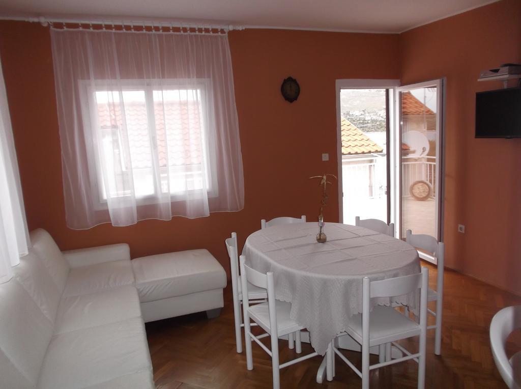 Apartman Vladic Lägenhet Grebaštica Exteriör bild