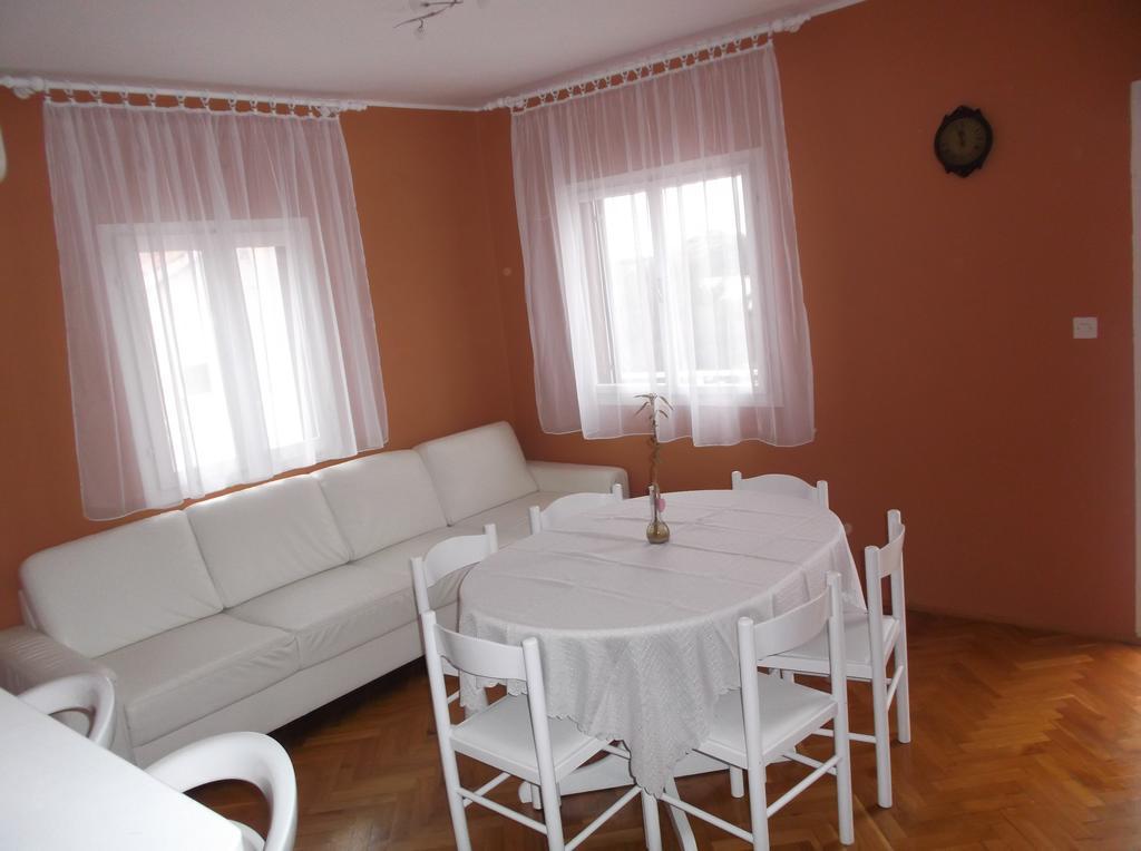 Apartman Vladic Lägenhet Grebaštica Exteriör bild