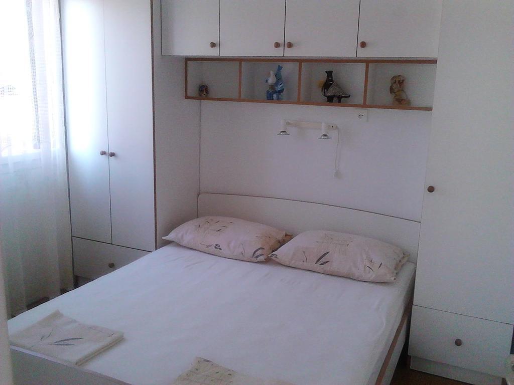Apartman Vladic Lägenhet Grebaštica Exteriör bild